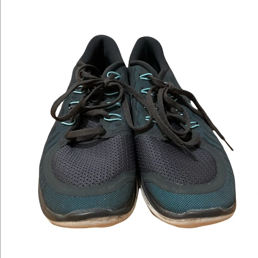 NIKE Womens Sneakers SIZE 8.5 blue and black colors